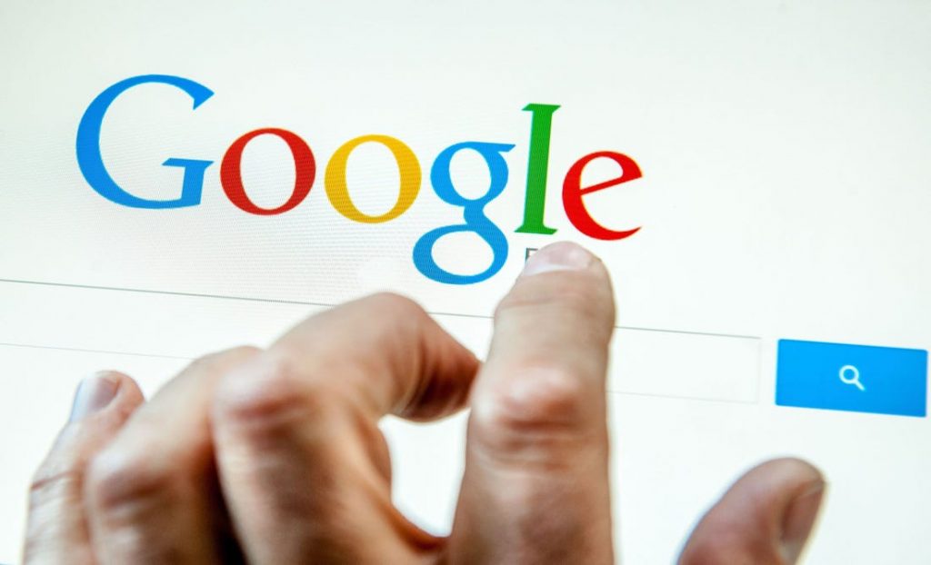 Google bị nghi thao túng cỗ máy tìm kiếm (Search Engine).